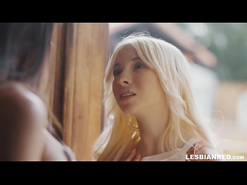 ❤️ A nena chega a casa uns meses despois e acaba comendo o coño da súa madrastra ☑ Vídeo de sexo en % gl.bestsexporno.ru % ﹏