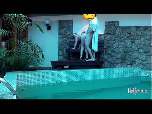 ❤️ O xefe invita a criada á piscina, pero non puido resistirse a un quente ☑ Vídeo de sexo en % gl.bestsexporno.ru % ﹏